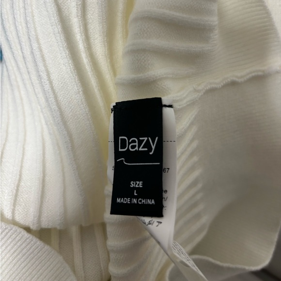 White Mens Dress shirt - Picture 2 of 3